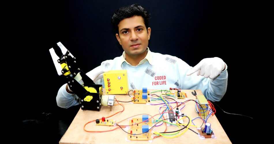 RF controlled Robotic Arm Engineering Project