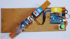 POV 8 LED Display with Arduino Uno and BLDC motor showing text patterns in circular motion